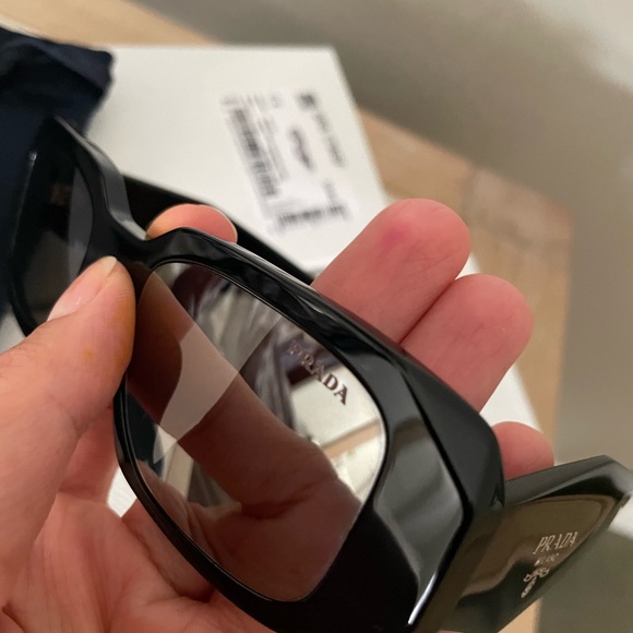 Prada mirrored sunglasses - Picture 12 of 17